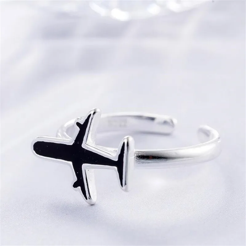 

Creative New Fashion Jewelry Popular 925 Sterling Silver Exquisite Aircraft Black Epoxy Beautiful Opening Rings R59