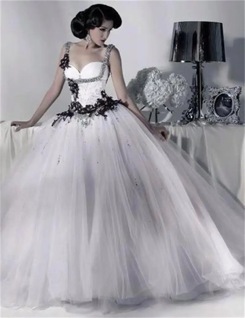 Victorian Gothic Wedding Dress 2016 Ball Gown Tulle Appliques Sequins