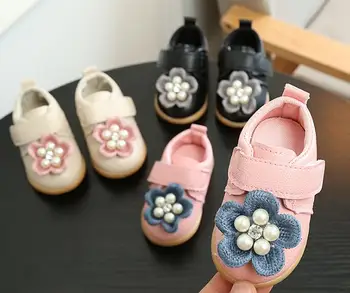 

2019 Korean baby soft bottom shoes Pearl flower girls soft bottom shoes 0-1-2 years old toddler toddler shoes