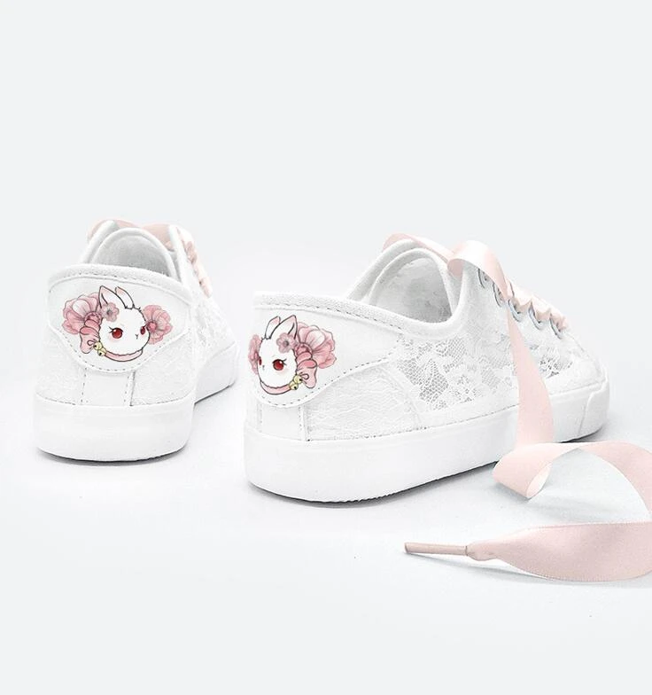 girls white lace shoes