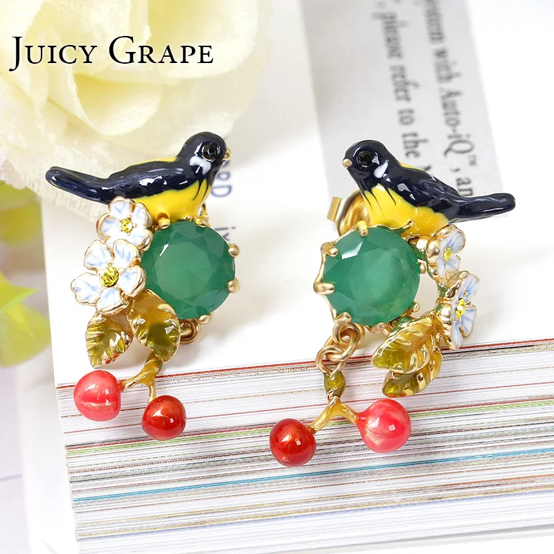 

Juicy Grape 2019 New Enamel Glaze Oriole Bird Green Crystal Cherry Earrings Fashion Jewelry Gilded Women Jewelry Girl Gift