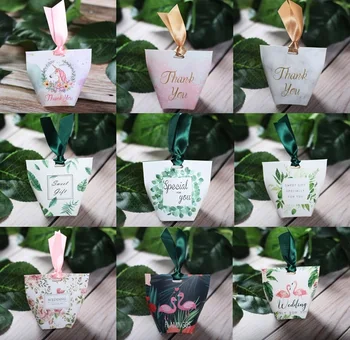 

100 Pcs Marble Flamingo Unicorn Leaves Wedding Favors Candy Boxes Bomboniera Sachet Party Favors Gift Box Gift Bags Candy Bags