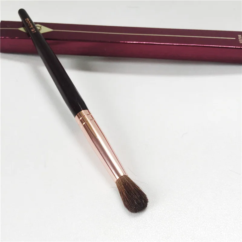 Charlotte Tilbury Eye Blender Brush _ 2