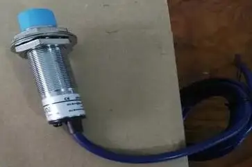 

Switch LJC18A3-8-J/DZ sensor AC two wire normally closed