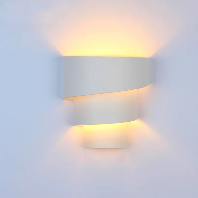 

Modern simple lighting Artistic metal wall lamp White painted for living room study room office bedroom corridor E27 Wall light