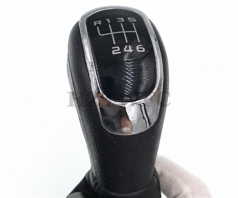 High Quality 5 6 Speed Car Gear Shift Knobs With Giator Leather Boot For Skoda Octavia II 09-12 YETI 09-12 Gear Knob