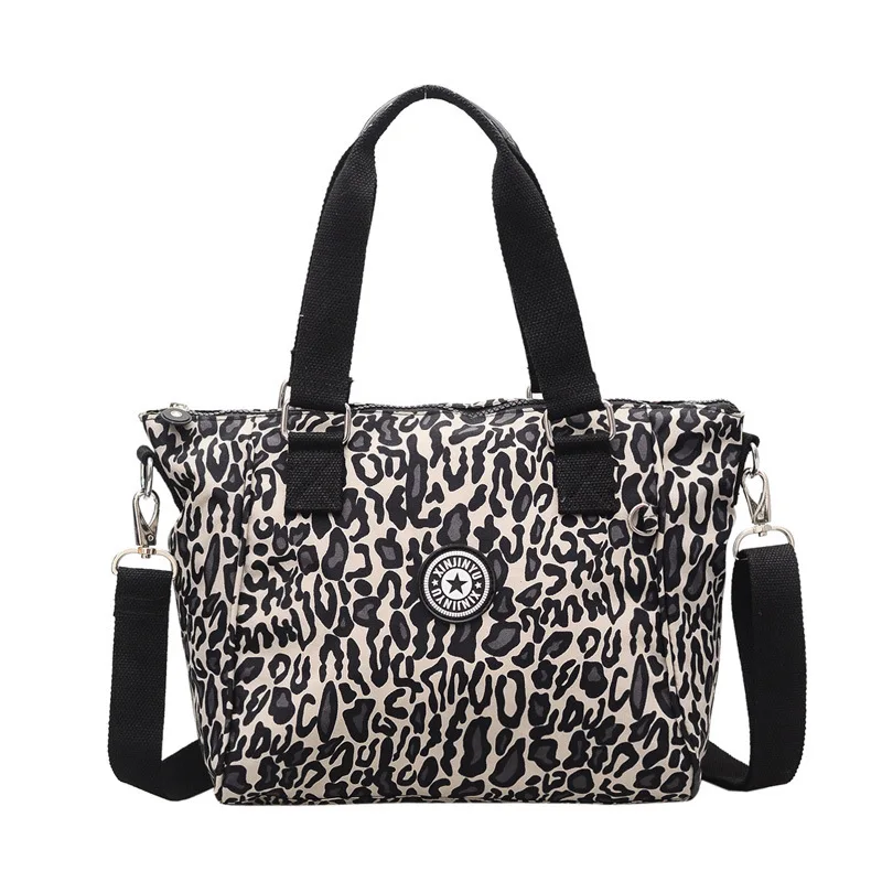 

Vintage Women Nylon Handbag Female Light Weight Vintage Messenger Bags Fashion Floral Cloth Cross Body Bag