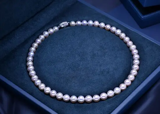 

18"10-11MM NATURAL SOUTH SEA WHITE ROUND PEARL NECKLACE