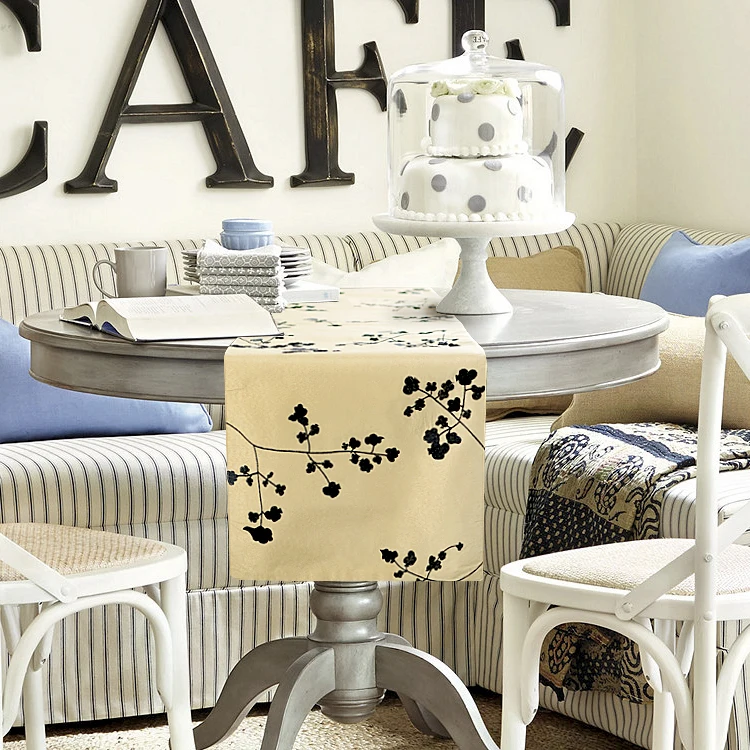 High-end fashion Emulation silk Contracted rural Simple American country Embroidery Table flag table runner High-end fashion Emulation silk Contracted rural Simple American country Embroidery Table flag table runner
