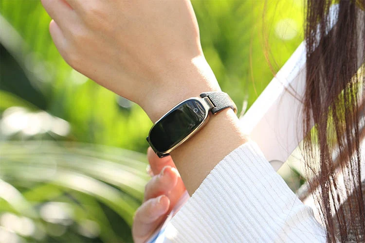 S3_Wristband_15