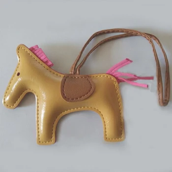 

Luxury Handmade PU Leather Horse Keychain Animal Car Key Chain Ring Fashion Jewelry Women Handbag Pendant Key Holder Gifts R247