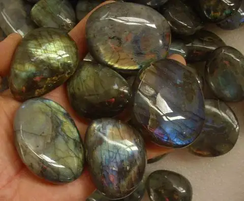 

5 Pieces Bigger Natural Rainbow Labradorite Crystal Pendants Healing Gem Stone Tumbled Palm Wholesales Price,Free Shipping