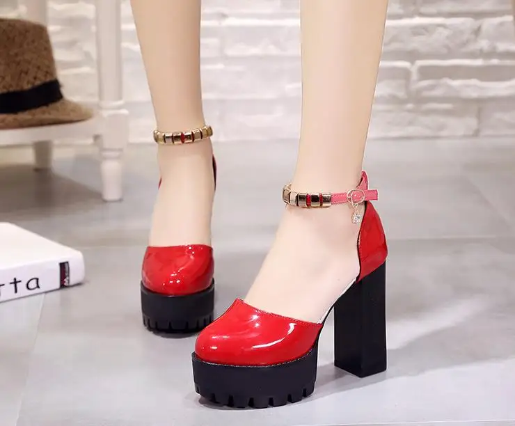 talons Boucle Noir gris Ans Haut Femmes rouge Nouveau Avec De Mot forme Baotou Épais L'eau Chaussures Strass Plate 18 Sac Marée Automne Imperméable À xIq1BxZ