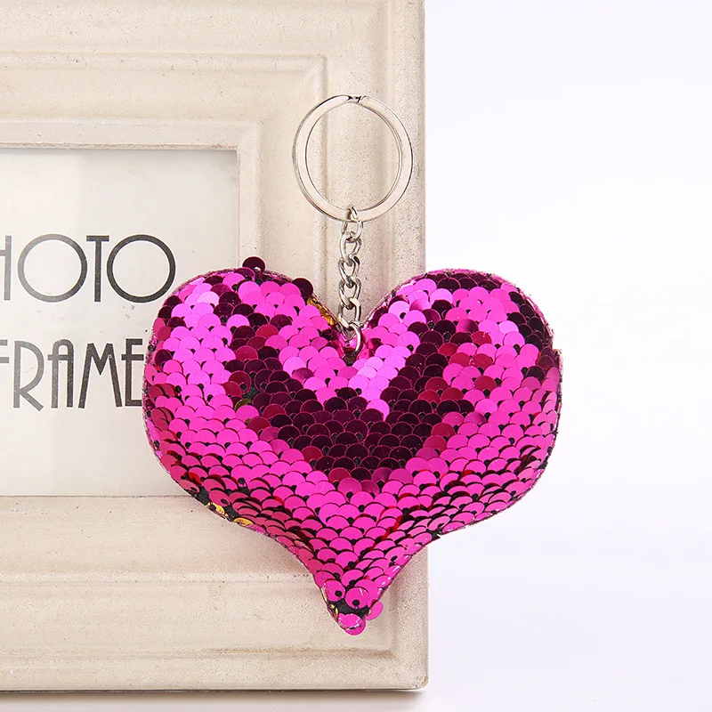 

Sequins Love Keychain Shiny Reflective Cartoon Couple Keychain Ms. Personality Accessories Heart-shaped Car Keys Pendant 6C2354