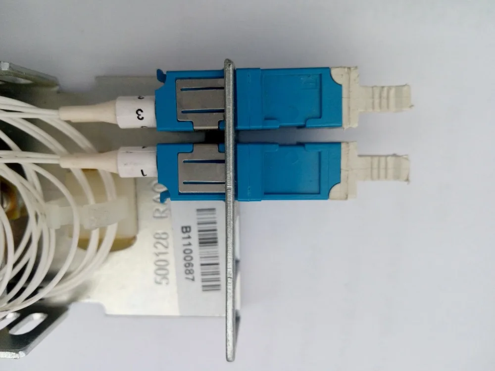 Оптический переключатель OFMS22DUD1GIG06 CPN 600061 S/N B1100687 2*2