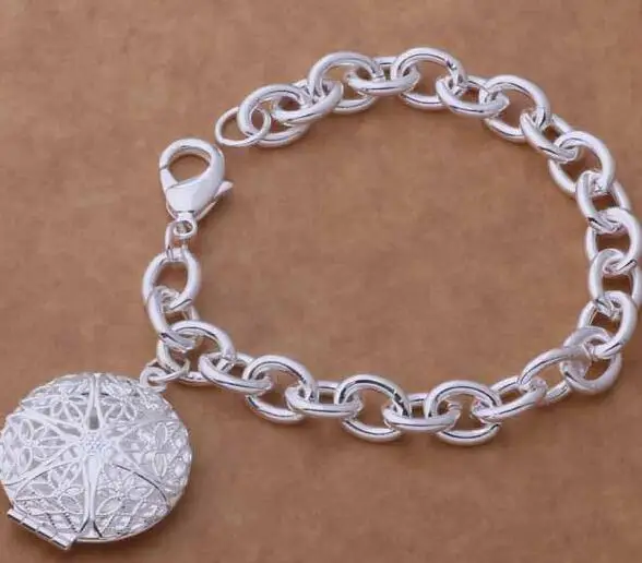 

2018 New arrival 300 23 white Bracelet on sale Women Bracelet Creative women bracelets 1 circles