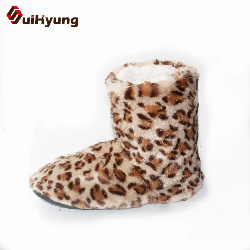 Suihyung/зимние женские домашние боты из флока; модная теплая Домашняя обувь с леопардовым принтом; обувь на плоской подошве с хлопчатобумажными стельками; женские плюшевые ботинки для спальни