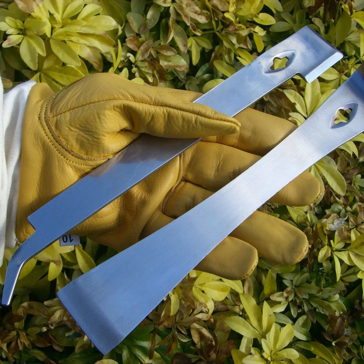 

LBME Beekeepers Stainless Steel Hive Tool Set 1x J End1x Straight Hive Tool