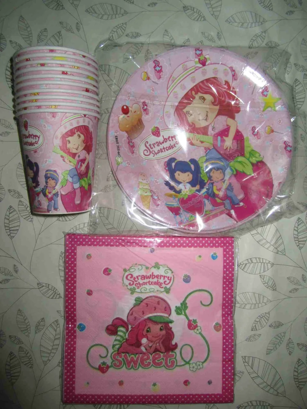Nouveau Style Charlotte Aux Fraises 40 Pieces Dessin Anime Tasses De Papier Jetables Plaques Enfants Garcons Faveurs D Anniversaire Fournitures De Decoration De Fete Aliexpress Nouveau Style Charlotte Aux Fraises 40 Pieces Dessin Anime Tasses De Papier Jetables Plaques Enfants Garcons Faveurs D Anniversaire Fournitures De Decoration De Fete Aliexpress