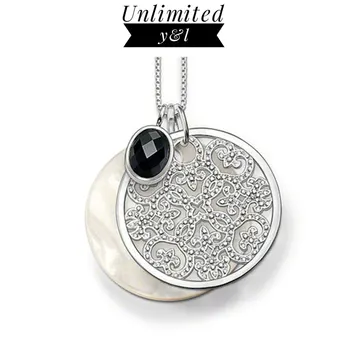 

Shell Flower Ornament Disc Pendant Necklaces for Women Black Oval Crystal Silver Fashion Good Jewelry Chokers Necklaces Gifts