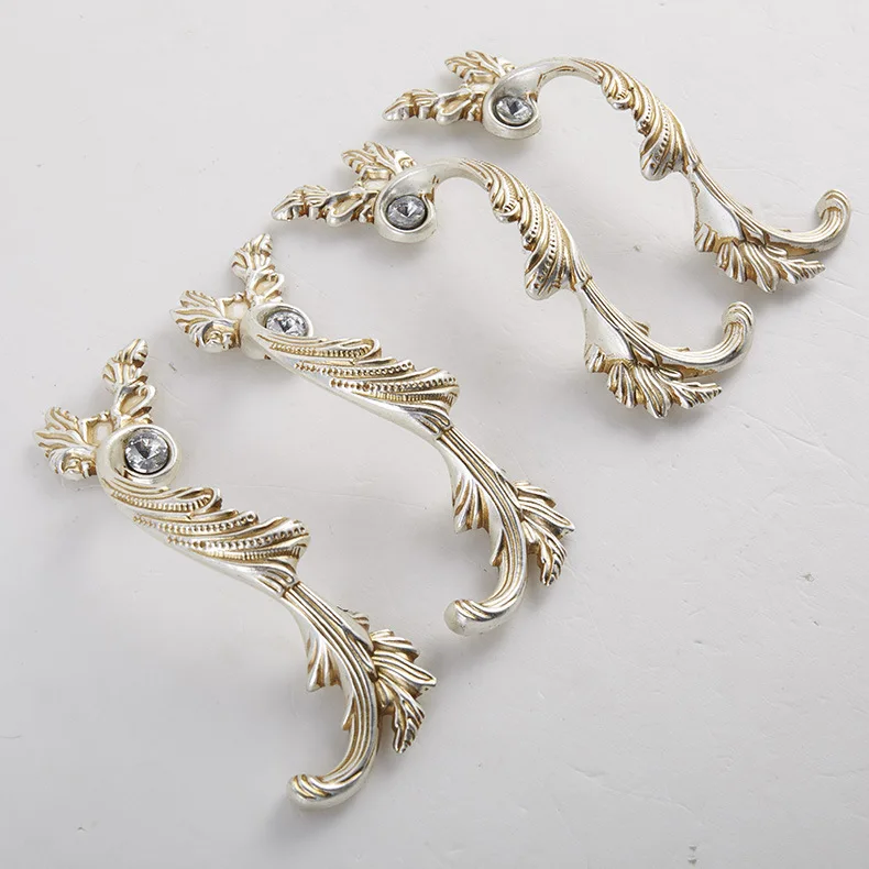 In 2017, the new antique silver pull door double hole handle