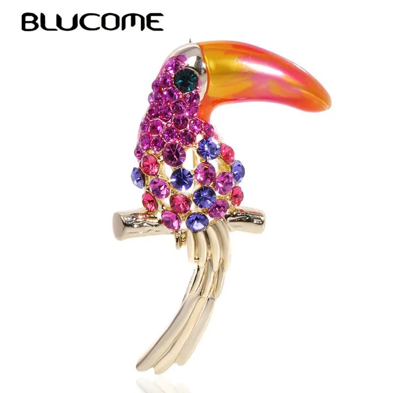 Blucome Новое поступление красочные кристалл форма попугая броши животных