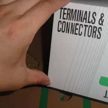 

In stock XHP-8-R Housings connectors terminals 100% new and original part