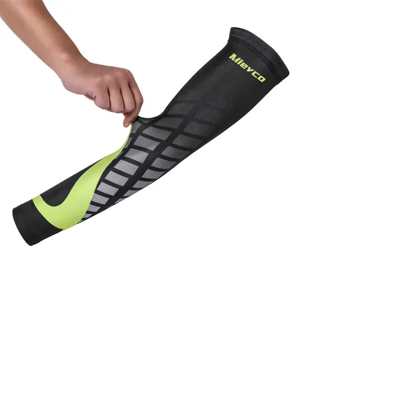 Men Women Arm sleeves Sun Protective Running cycling Arm Cover Lycra Thumb Basketball Elbow Pad Fitness Outdoor Sports Warmer
