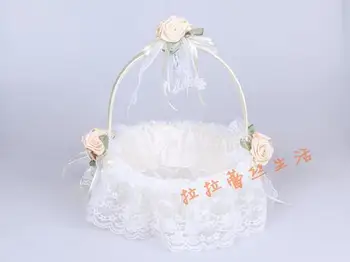 

2 pcs Hand Basket with Lace Wedding Flower Girl Basket Bridesmaid Wedding Flower Petal Basket Supplies