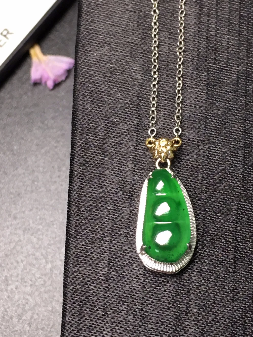 

Fine Jewelry 18K White Gold Buddism Buddha 100% Natural Green Burmes Jade Gemstones Pendant Necklace Fine Pendants Necklaces