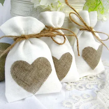 

200pcs/lot 11x14cm Love Heart Pattern White Linen Drawstring Bags Wedding Favors and Gifts Candy Pouch Drop Shipping