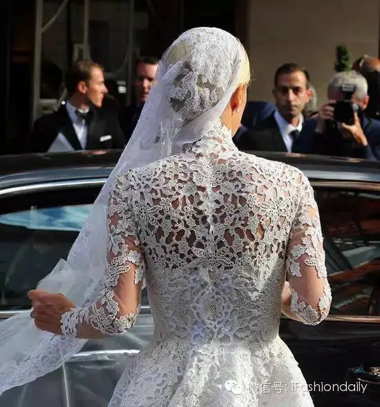 nicky hilton wedding dress
