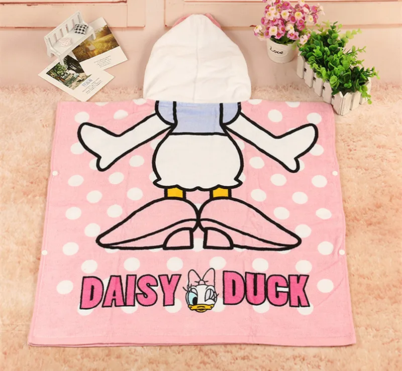 Disney pink Daisy duck cartoon cotton hooded can wear bath towel