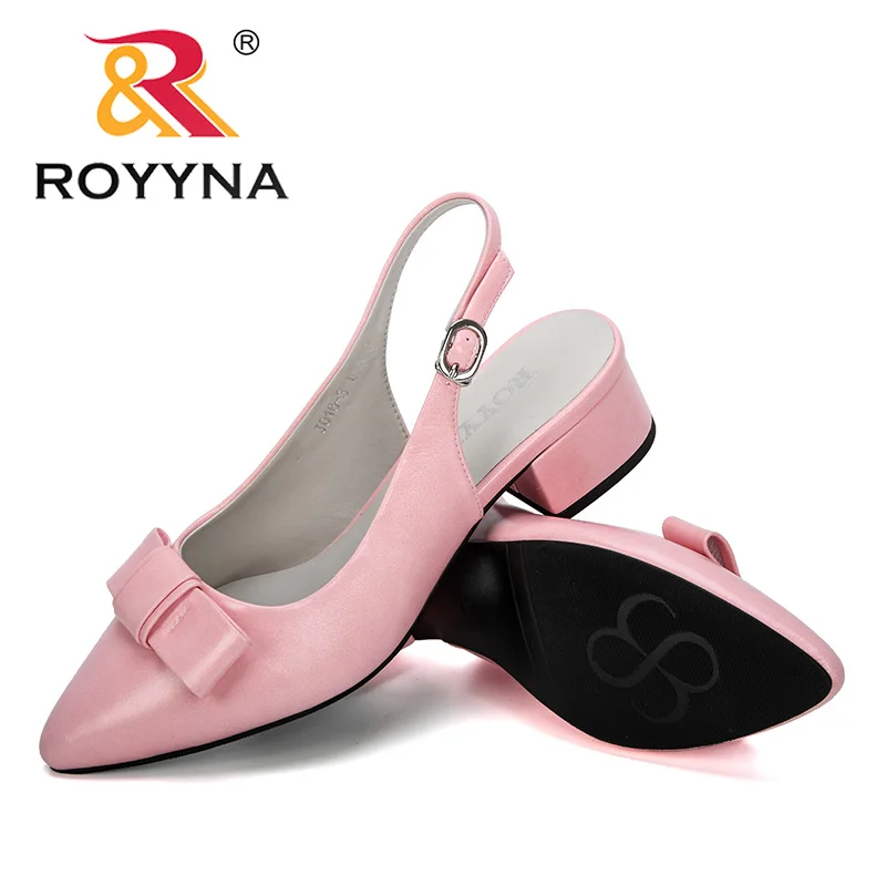 ROYYNA/Новинка года; модные босоножки на низком каблуке; Летняя обувь; женская повседневная обувь с острым носком; zapatos mujer; Большой размер 43; Sandale Feminimo