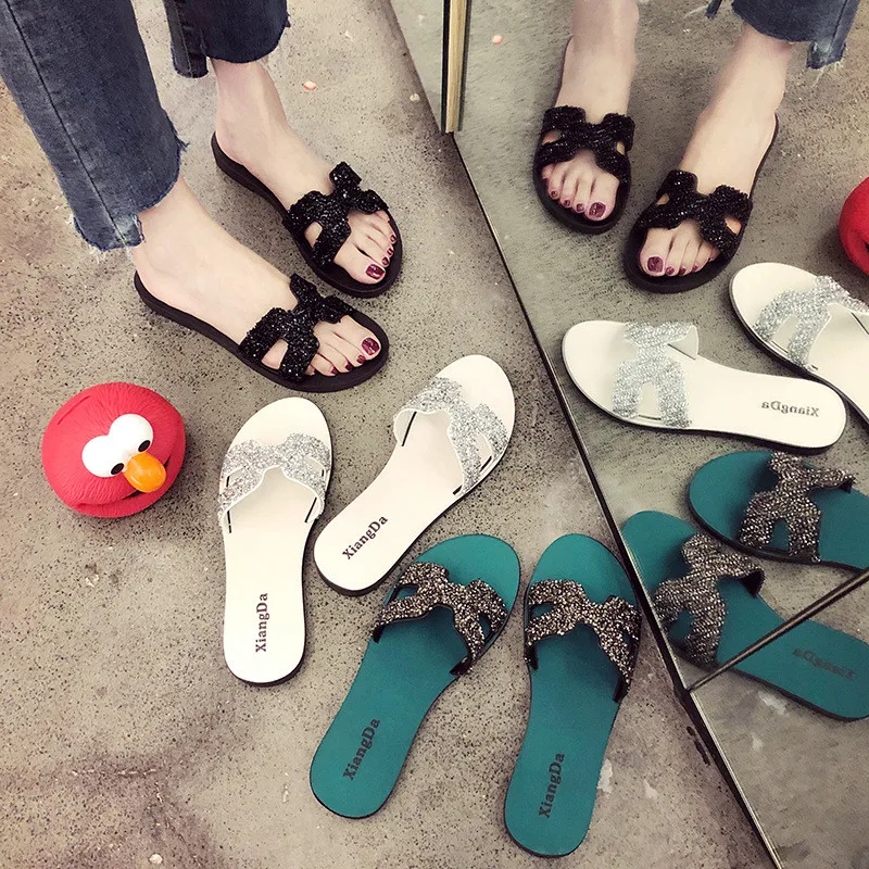 

2019 Luxury brand new slippers cut out summer beach sandals Fashion women slides outdoor slippers indoor slip ons flip flops Fox