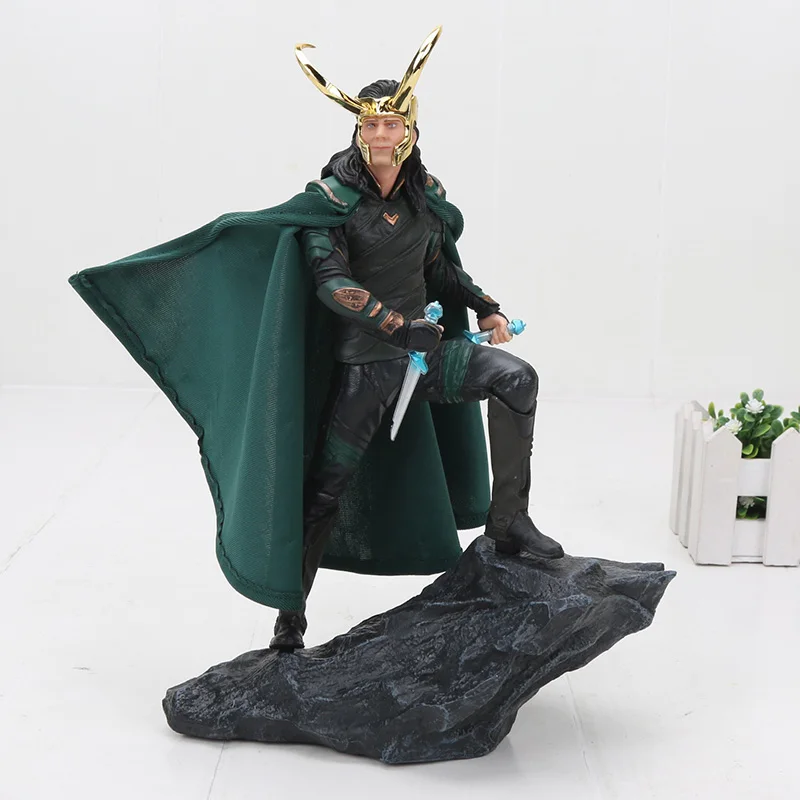 

The Avengers Infinity War Figure Superhero Statue Thor 3 Ragnarok Battle Diorama Series Statue Figurine Toys 22cm