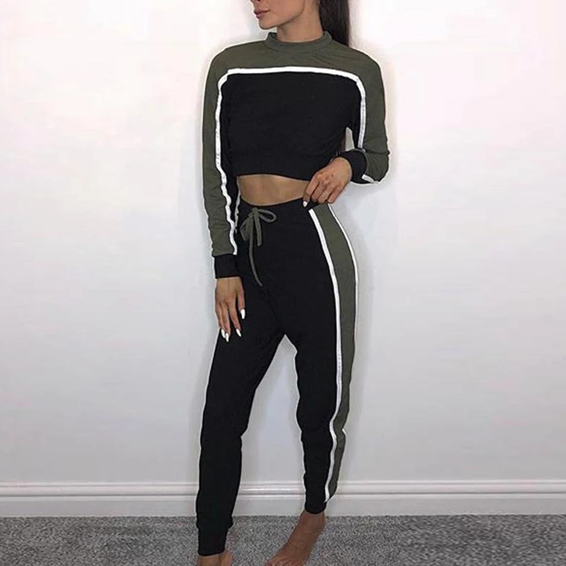 cropped tracksuit womens