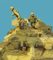 Сборки Весы 1/35 современный Русский Танк экипажа в форме солдаты рисунок Второй мировой войны Смола Модель Бесплатная доставка