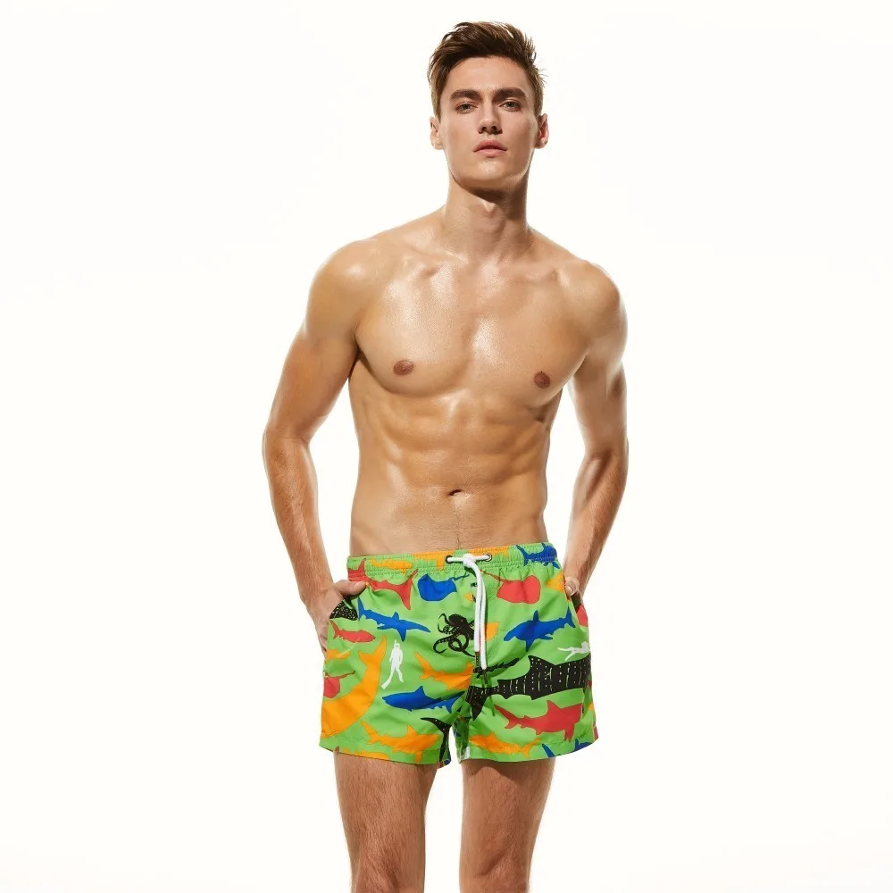 Shorts de praia e surfe