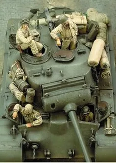 1/35 Scale WW2 American tank crews four WWII Figure Resin Model Kit 
