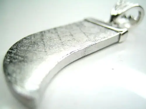 

Genuine Natural Gibeon Iron Meteorite Moldavite KNIFE 925 STERLING SILVER Pendant 32x24mm Woman Man Pendant AAAAA Drop Shipping