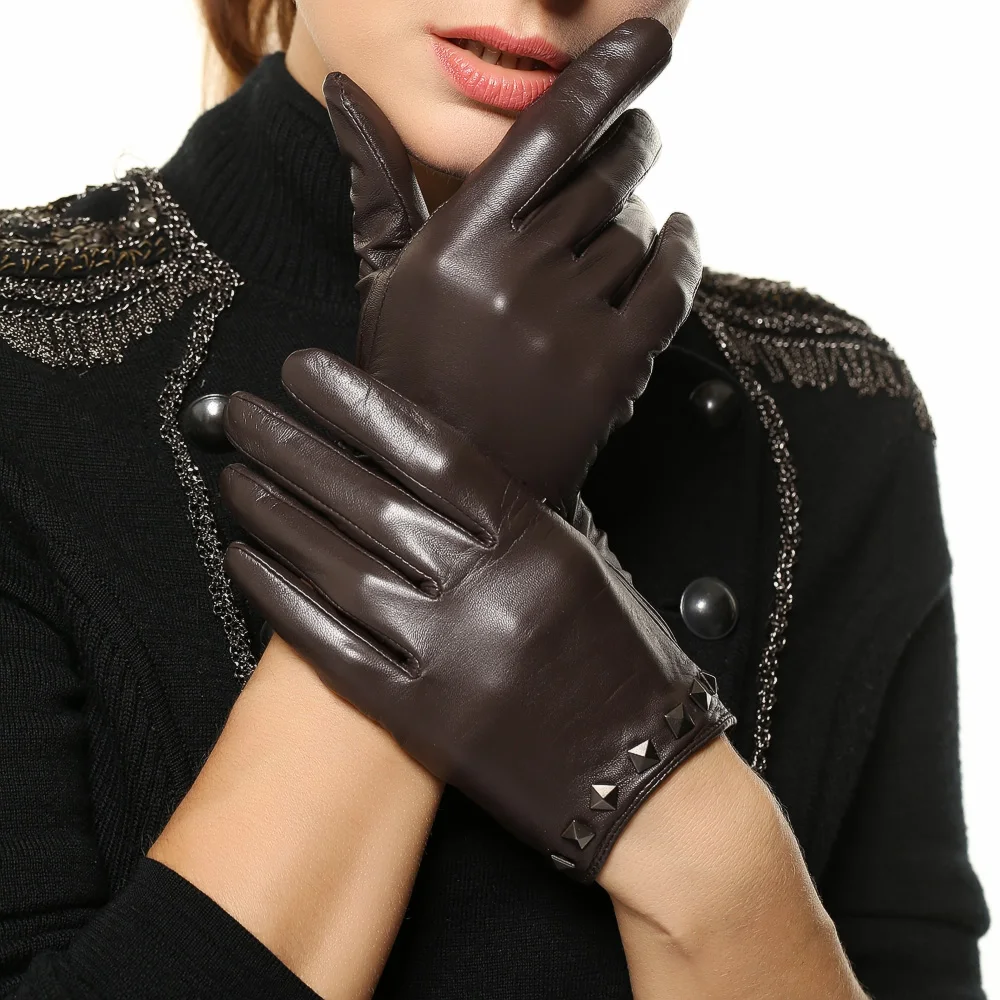 Из натуральной кожи Для женщин перчатки с заклепками в стиле панк модные леди Пять пальцев овчины перчатки Повседневное вождения кожаные
