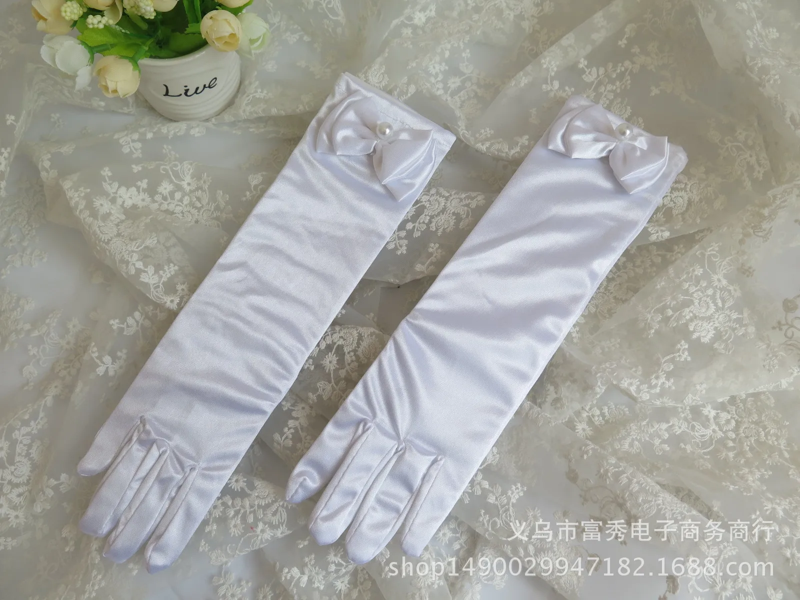 Детское платье с длинным бантом; атласные розовые и белые парадные перчатки - Цвет: white