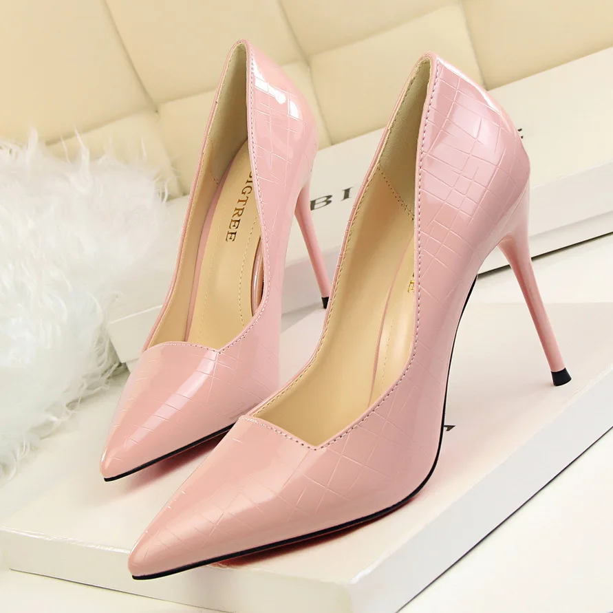 

Retro Women Patent Leather 9.5CM Thin High Heels Pumps Shoes Ladies Shallow Slip-On Pointed Toe Mirror Texture Party Club Shoes