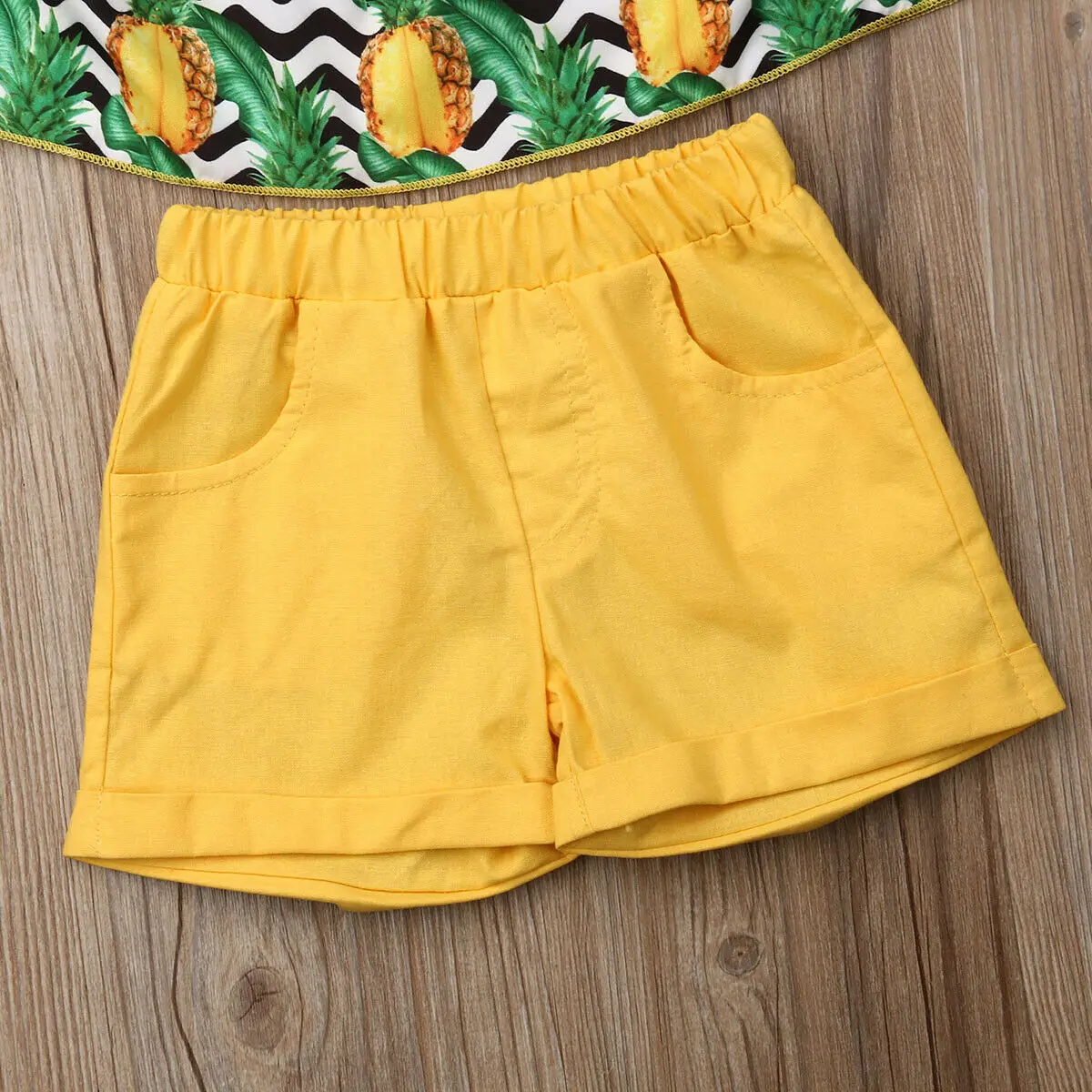 Комплекты одежды с принтом ананаса для маленьких девочек, топы с короткими рукавами и открытыми плечами, футболки, повседневные шорты, брюки