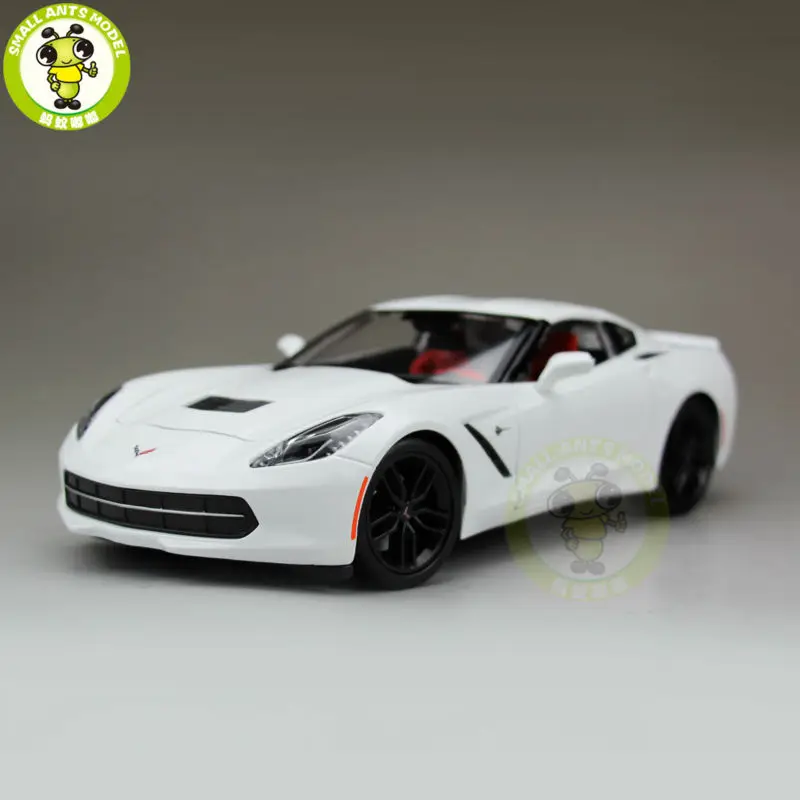 1 18 Chevrolet Corvette C7 Stingray Z51 Diecast Car Model Maisto 31182 white