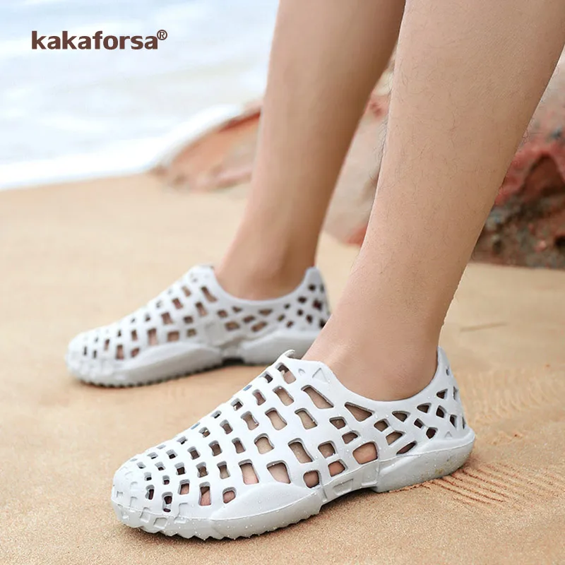 

Kakaforsa Men women Shoes Outdoor Sandals Holes garden Sandal Hollow Breathable Flip Flops Shoes Fashion Outdoor Beach Slippers