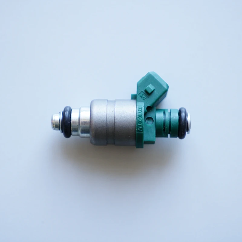 

fuel injector for AUDI A3 / SEAT CORDOBA / SKODA OCTAVIA / VW BEETLE / CORRADO / GOLF / PASSAT / VENTO OEM: #037906031AA