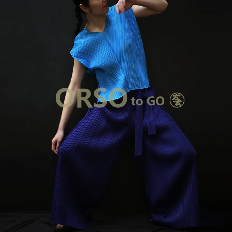 Changpleat лето новые женские свободные футболки Топы miяк плиссированные Модные Дизайнерские однотонные с v-образным вырезом Большие размеры женские футболки Tide T0