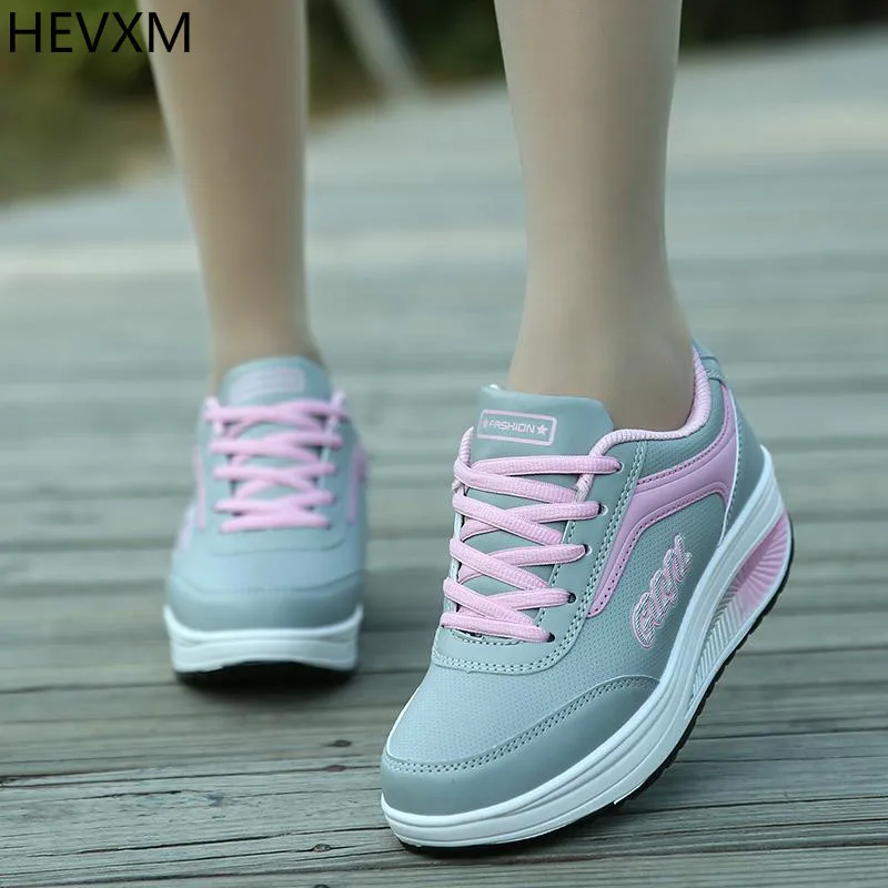 

HEVXM Fashion low top casual shoes women swing platform ladies trainers shoes female zapatos chaussures women shoes ankle boots